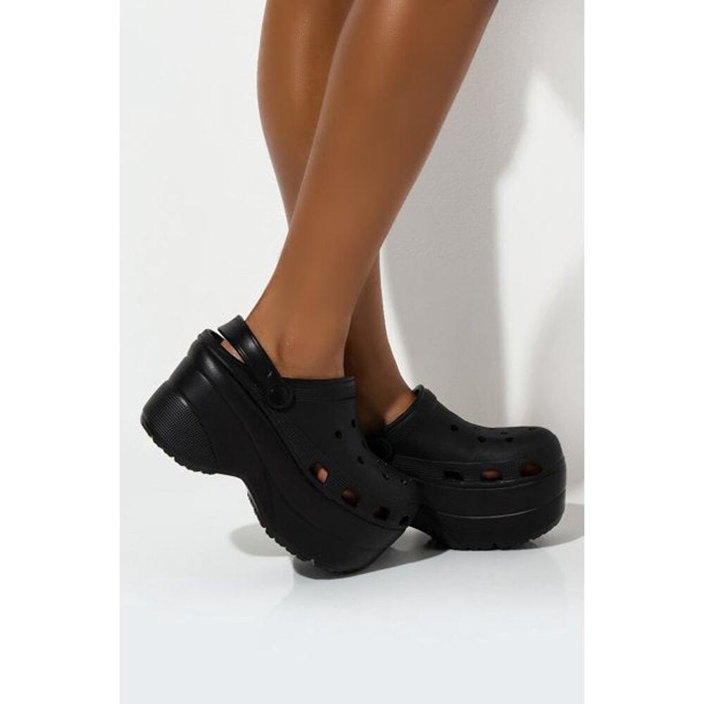 "Tanya" Black Platform Clogs - Picture 2 of 3